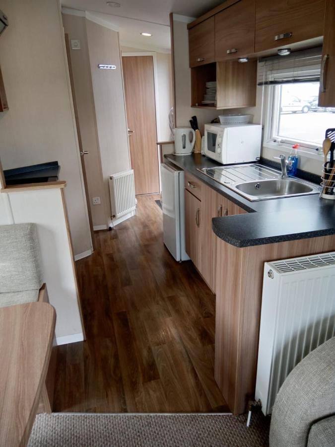 ホテル Swift Loire Jaywick Sands エクステリア 写真